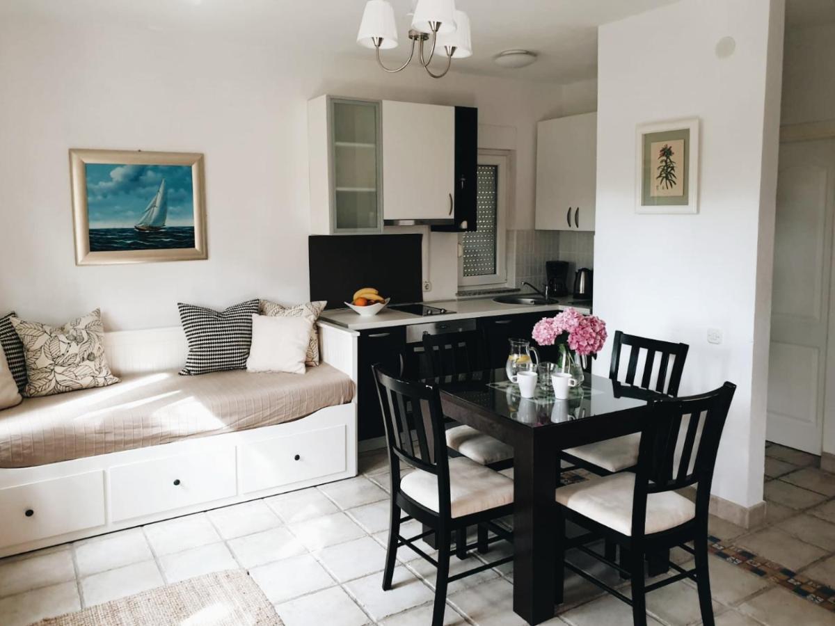 Apartments Paklenica Starigrad Paklenica Bagian luar foto
